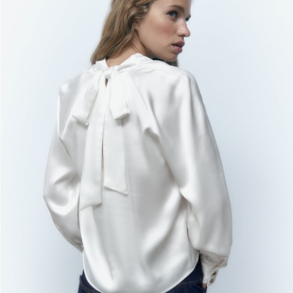 Zara White Satin Long Sleeves Blouse and Bow Tie with Gold Buttons XS NEW - Picture 7 of 10